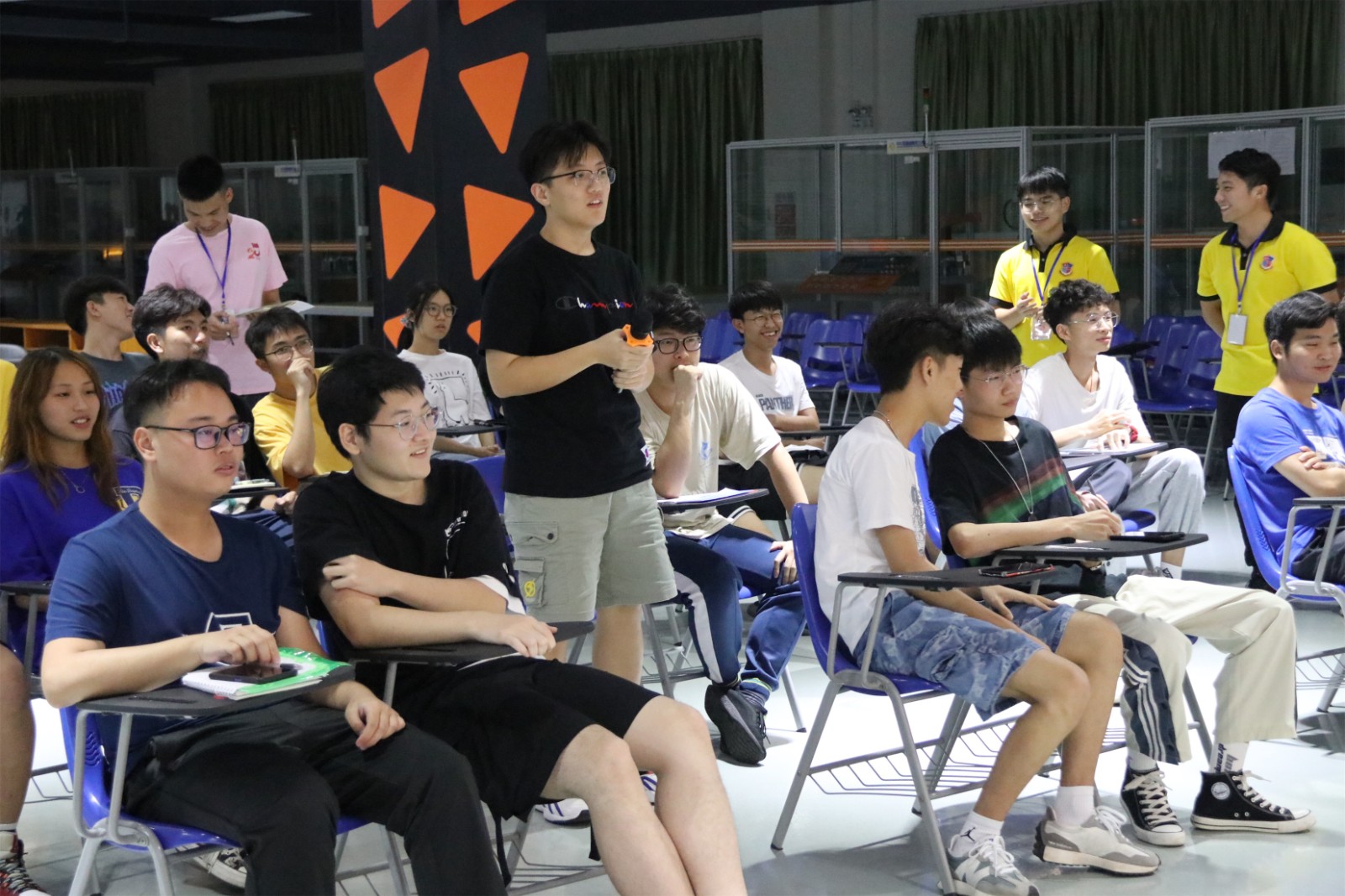 参赛人员2.jpg